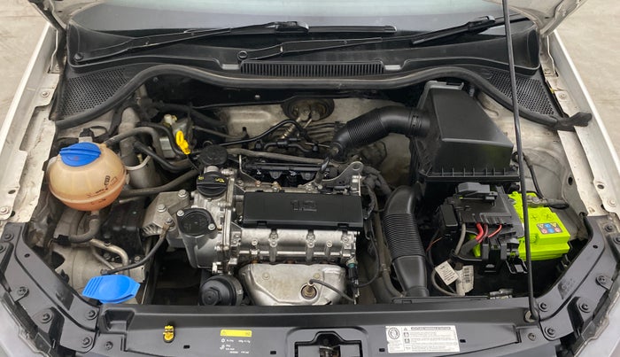 2015 Volkswagen Polo TRENDLINE 1.2L PETROL, Petrol, Manual, 60,768 km, Engine View