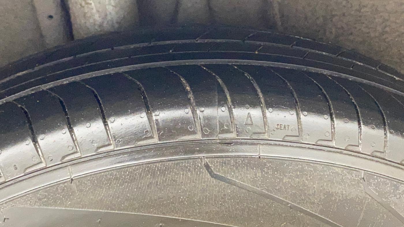 2018 Hyundai Elite i20 ASTA 1.2  CVT, Petrol, Automatic, 67,167 km, Right Rear Tyre Tread
