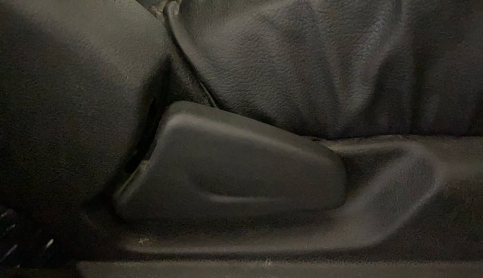 2021 Renault Kwid RXL 1.0 AMT, Petrol, Automatic, 41,489 km, Driver Side Adjustment Panel