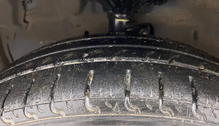 2017 Maruti Celerio VXI, Petrol, Manual, 92,198 km, Left Front Tyre Tread