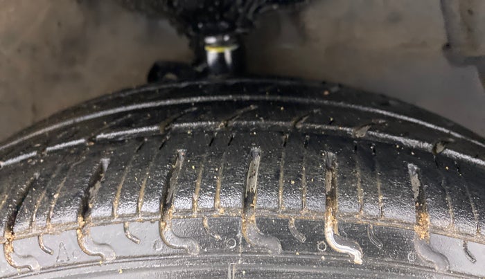 2017 Maruti Celerio VXI, Petrol, Manual, 92,198 km, Right Front Tyre Tread