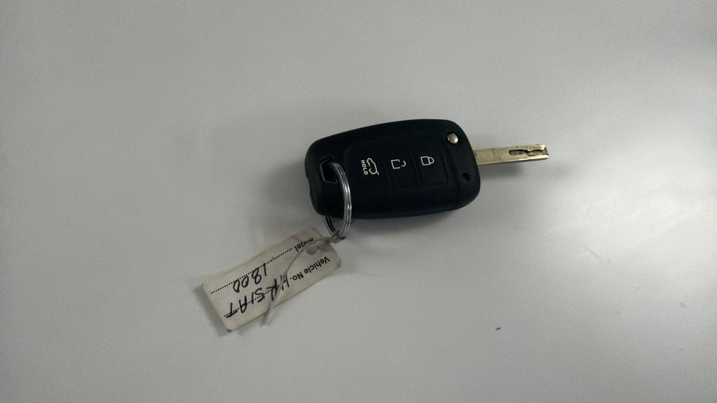 2019 Hyundai Verna 1.4 EX PETROL, Petrol, Manual, 60,690 km, Key Close Up