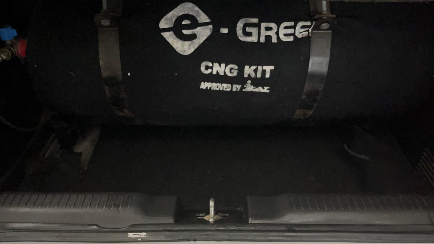 2020 Maruti Swift VXI, CNG, Manual, 96,007 km, Boot Inside