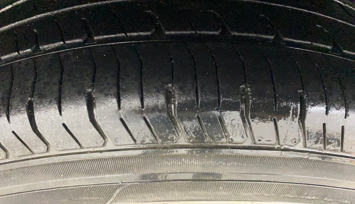 2018 Maruti Dzire VXI AMT, Petrol, Automatic, 89,602 km, Right Rear Tyre Tread