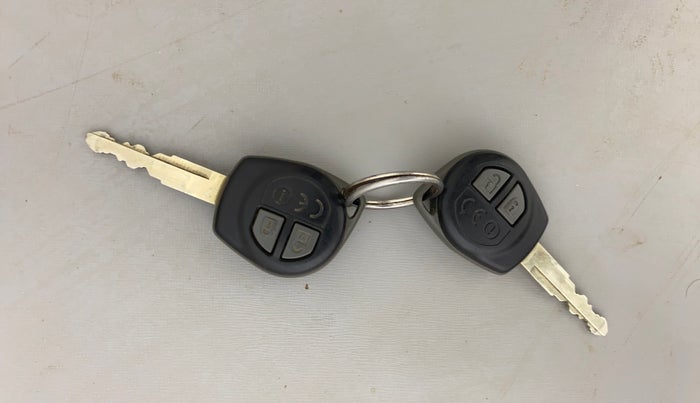 2018 Maruti Dzire VXI AMT, Petrol, Automatic, 89,602 km, Key Close Up