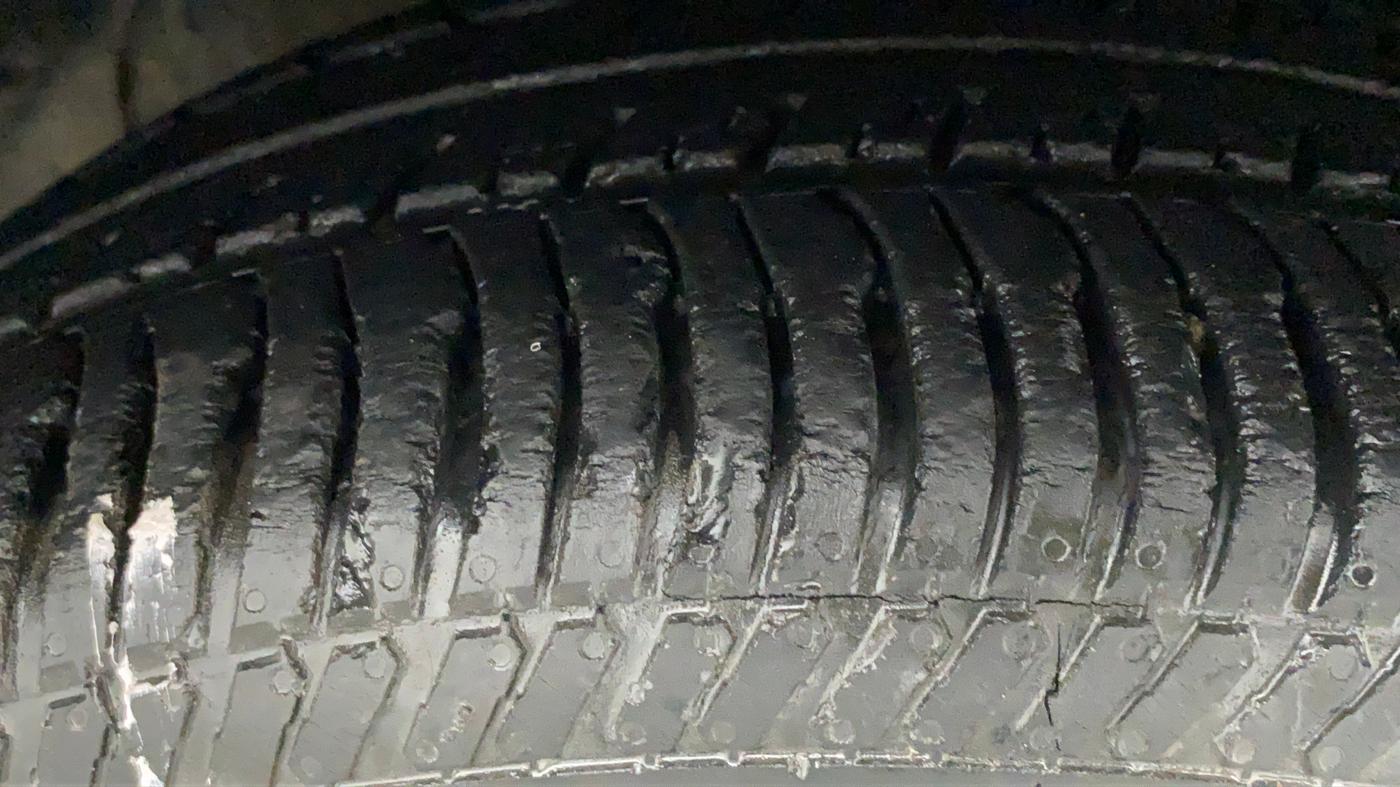 2014 Ford Ecosport TITANIUM 1.5L PETROL, Petrol, Manual, 35,426 km, Right Front Tyre Tread