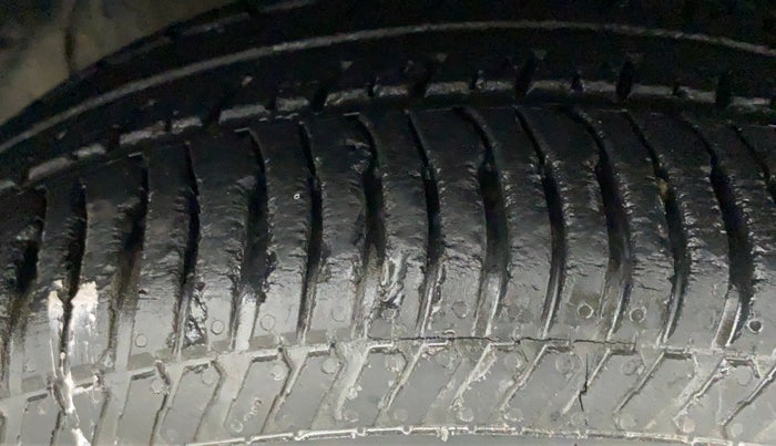2014 Ford Ecosport TITANIUM 1.5L PETROL, Petrol, Manual, 35,426 km, Right Front Tyre Tread