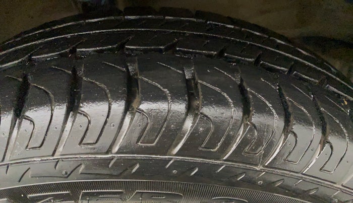 2016 Maruti Wagon R 1.0 VXI, Petrol, Manual, 23,524 km, Left Front Tyre Tread
