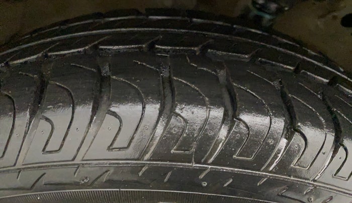 2016 Maruti Wagon R 1.0 VXI, Petrol, Manual, 23,524 km, Right Rear Tyre Tread