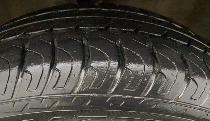 2016 Maruti Wagon R 1.0 VXI, Petrol, Manual, 23,524 km, Right Front Tyre Tread