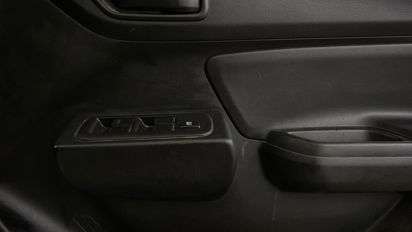 2022 Maruti Swift LXI, Petrol, Manual, 66,173 km, Driver Side Door Panels Control