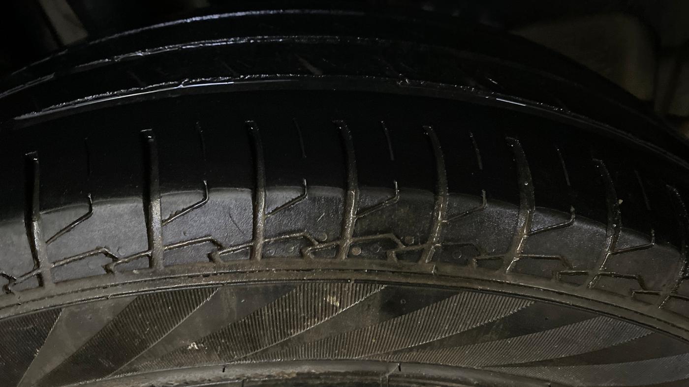 2022 Maruti Swift LXI, Petrol, Manual, 66,173 km, Right Rear Tyre Tread