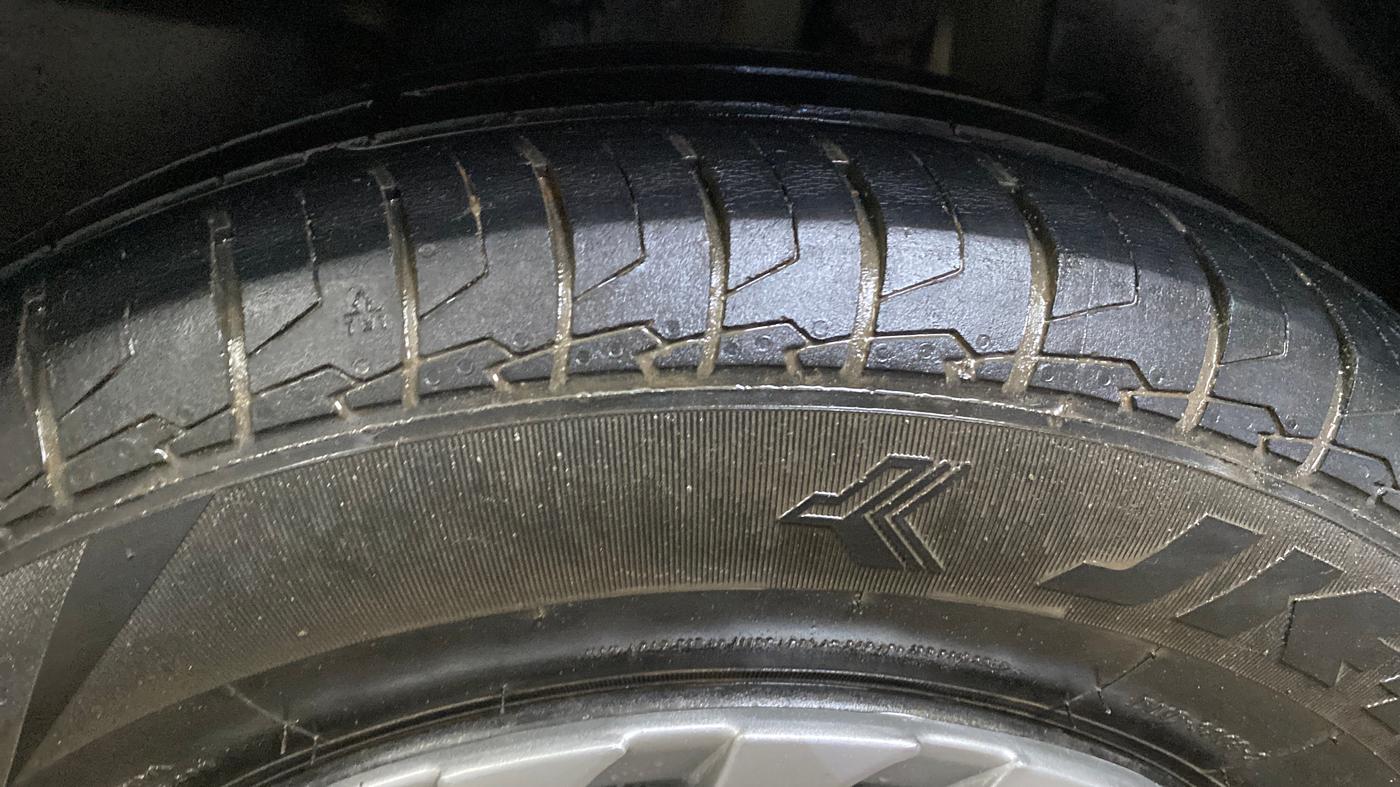 2022 Maruti Swift LXI, Petrol, Manual, 66,173 km, Left Front Tyre Tread