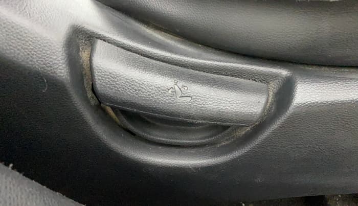 2017 Hyundai Grand i10 SPORTZ 1.2 KAPPA VTVT, Petrol, Manual, 55,414 km, Driver Side Adjustment Panel