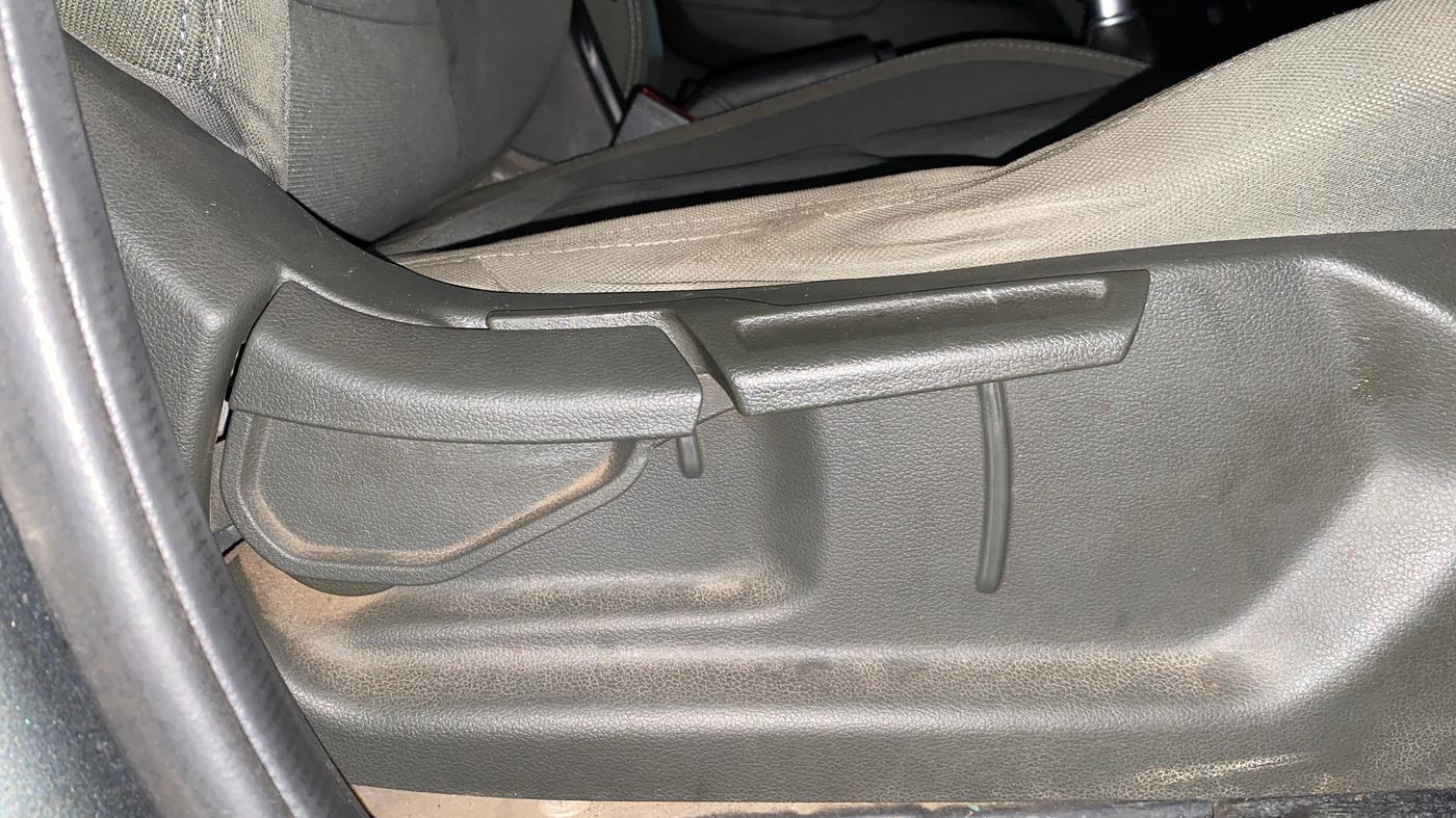 2020 Hyundai VENUE SX 1.0 TURBO IMT, Petrol, Manual, 1,00,287 km, Driver Side Adjustment Panel