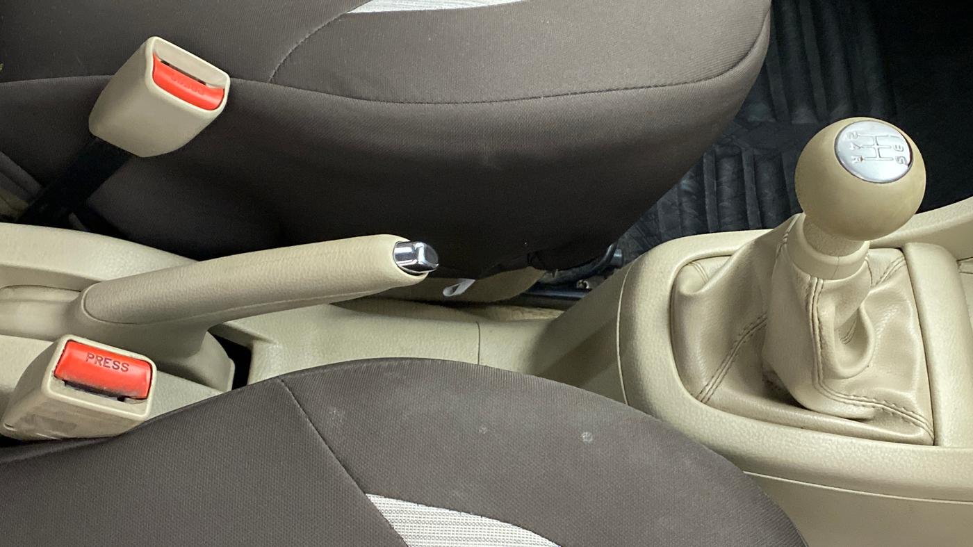 2018 Maruti Ertiga VDI SHVS, Diesel, Manual, 81,534 km, Gear Lever