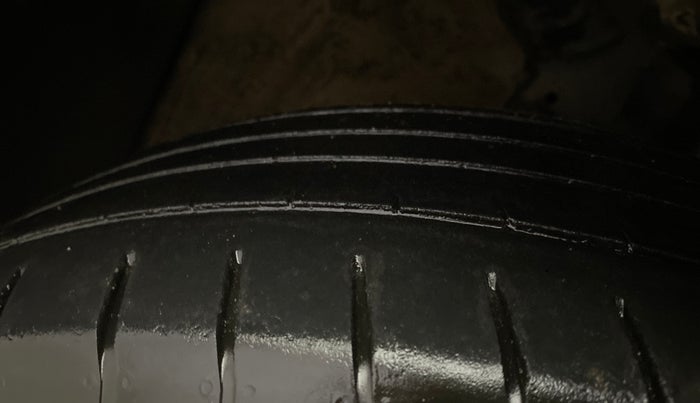 2022 KIA SELTOS HTK PLUS 1.5 DIESEL IMT, Diesel, Manual, 67,688 km, Right Front Tyre Tread