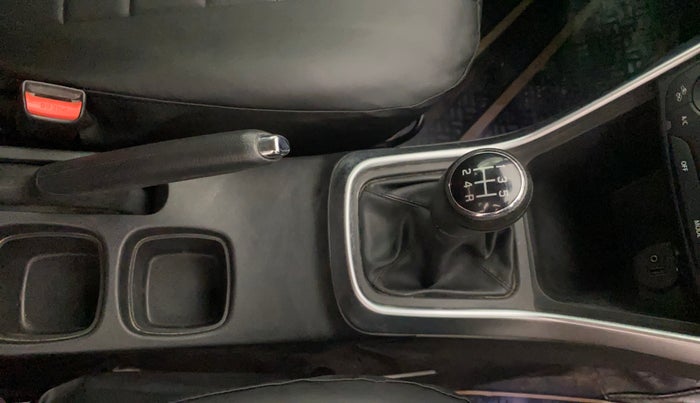 2021 Maruti S Cross ZETA 1.5, Petrol, Manual, 64,275 km, Gear Lever