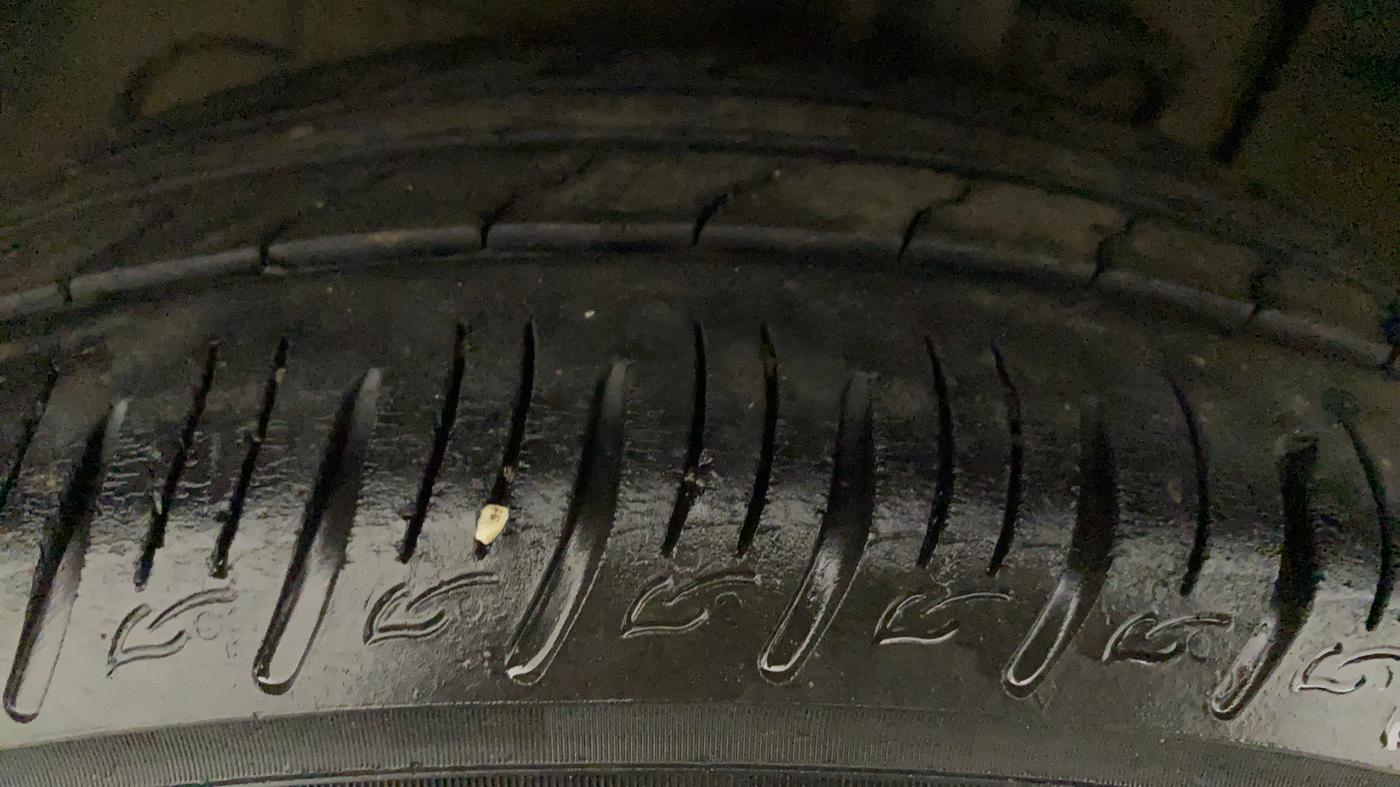 2018 Tata NEXON XZA PLUS DIESEL, Diesel, Automatic, 1,09,563 km, Right Front Tyre Tread