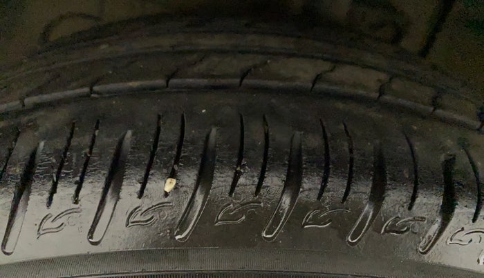 2018 Tata NEXON XZA PLUS DIESEL, Diesel, Automatic, 1,09,563 km, Right Front Tyre Tread