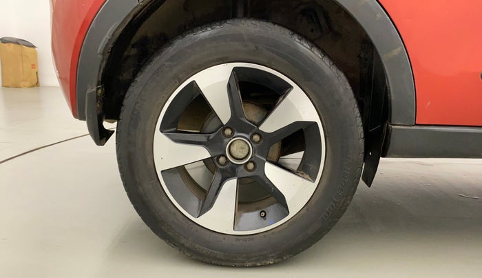 2018 Tata NEXON XZA PLUS DIESEL, Diesel, Automatic, 1,09,563 km, Right Rear Wheel