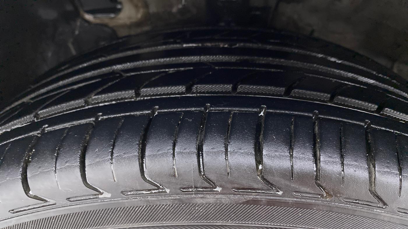 2018 Hyundai Verna 1.6 CRDI SX + AT, Diesel, Automatic, 91,198 km, Left Front Tyre Tread