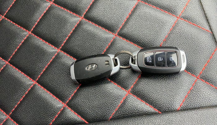 2019 Hyundai Verna 1.6 VTVT SX, Petrol, Manual, 39,066 km, Key Close Up