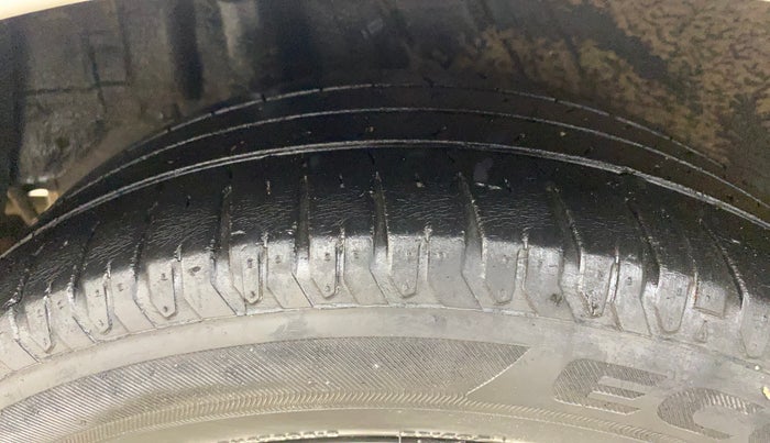 2019 Hyundai Verna 1.6 VTVT SX, Petrol, Manual, 39,066 km, Right Rear Tyre Tread