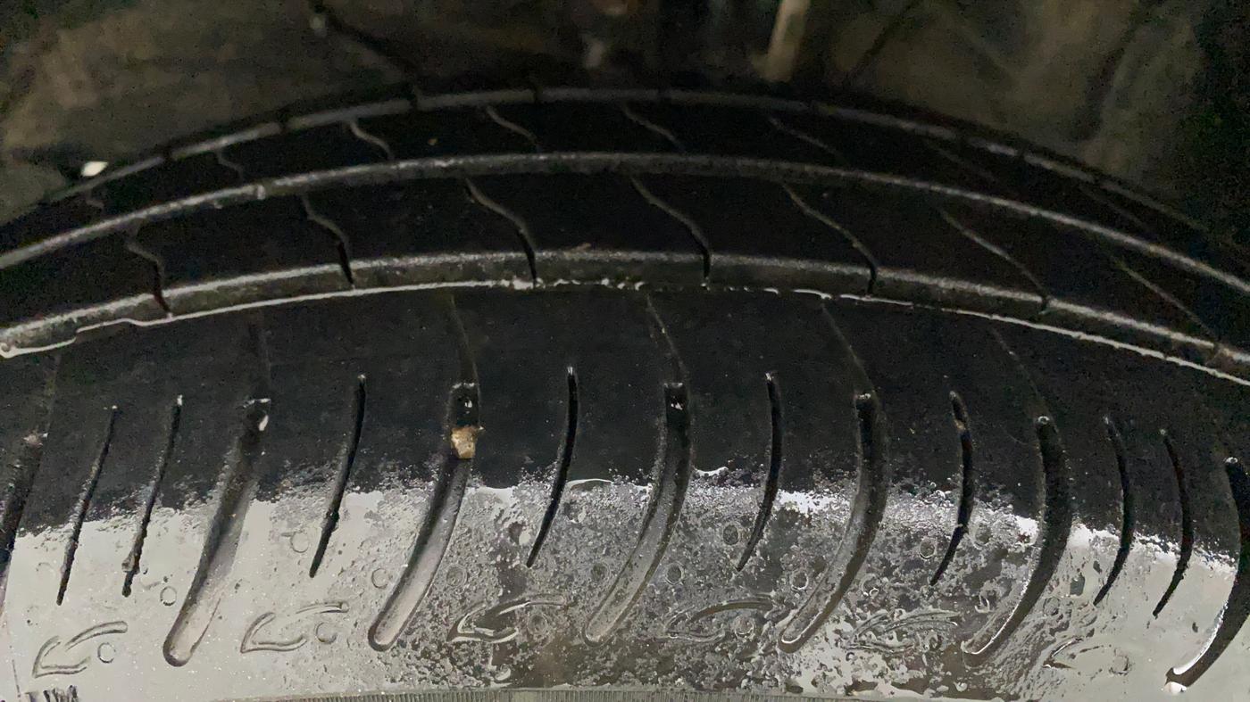 2021 Maruti Baleno DELTA PETROL 1.2, Petrol, Manual, 15,938 km, Left Front Tyre Tread