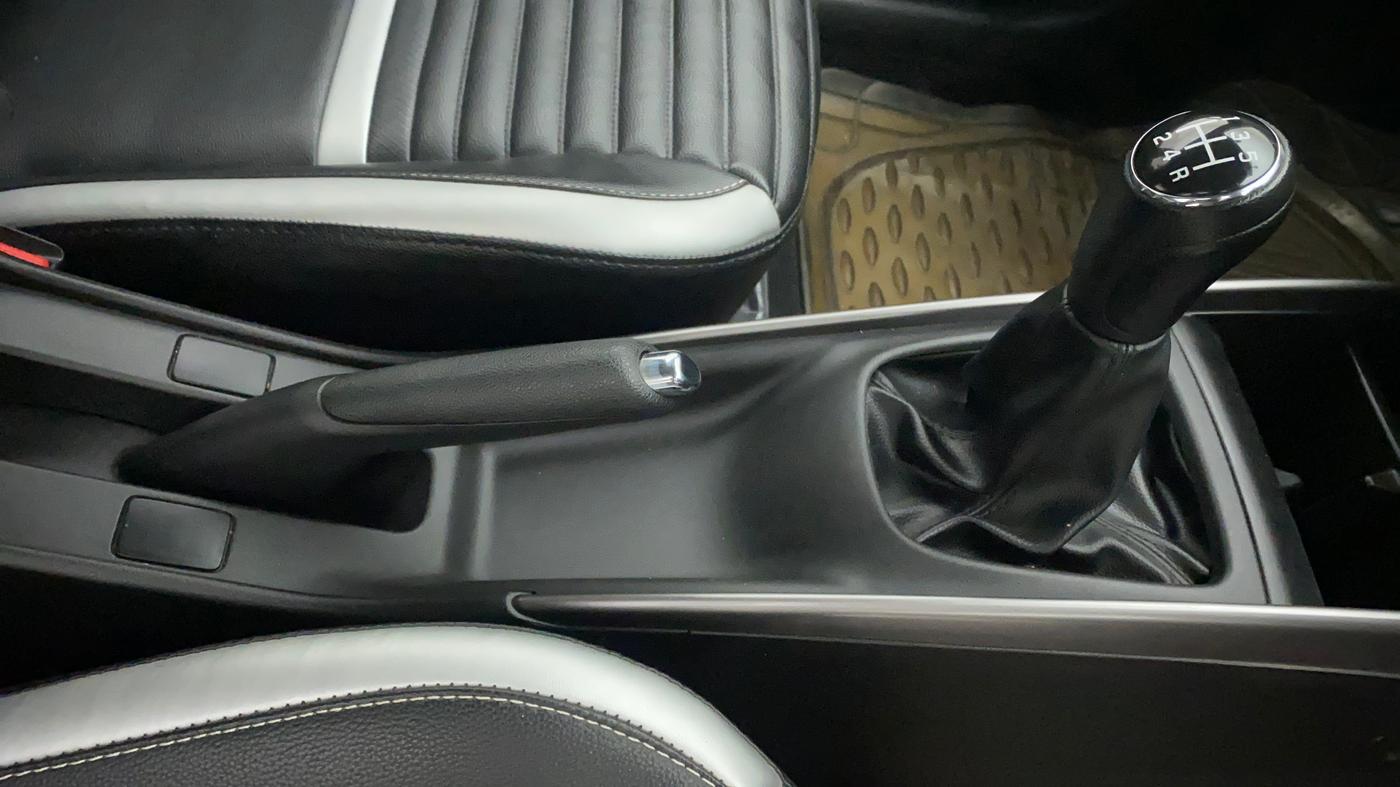 2021 Maruti Baleno DELTA PETROL 1.2, Petrol, Manual, 15,938 km, Gear Lever