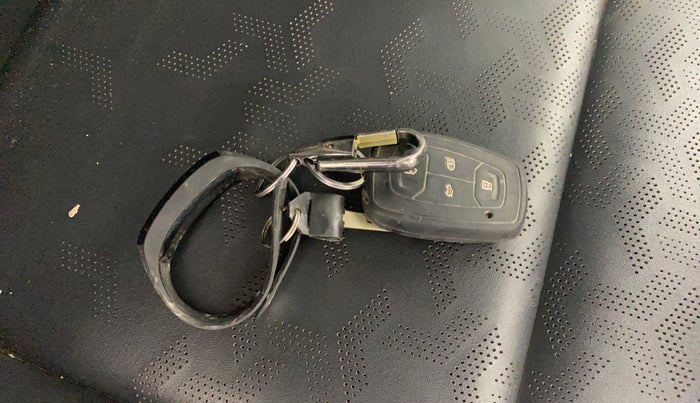 2022 Tata ALTROZ XZA PLUS, Petrol, Automatic, 53,140 km, Key Close Up