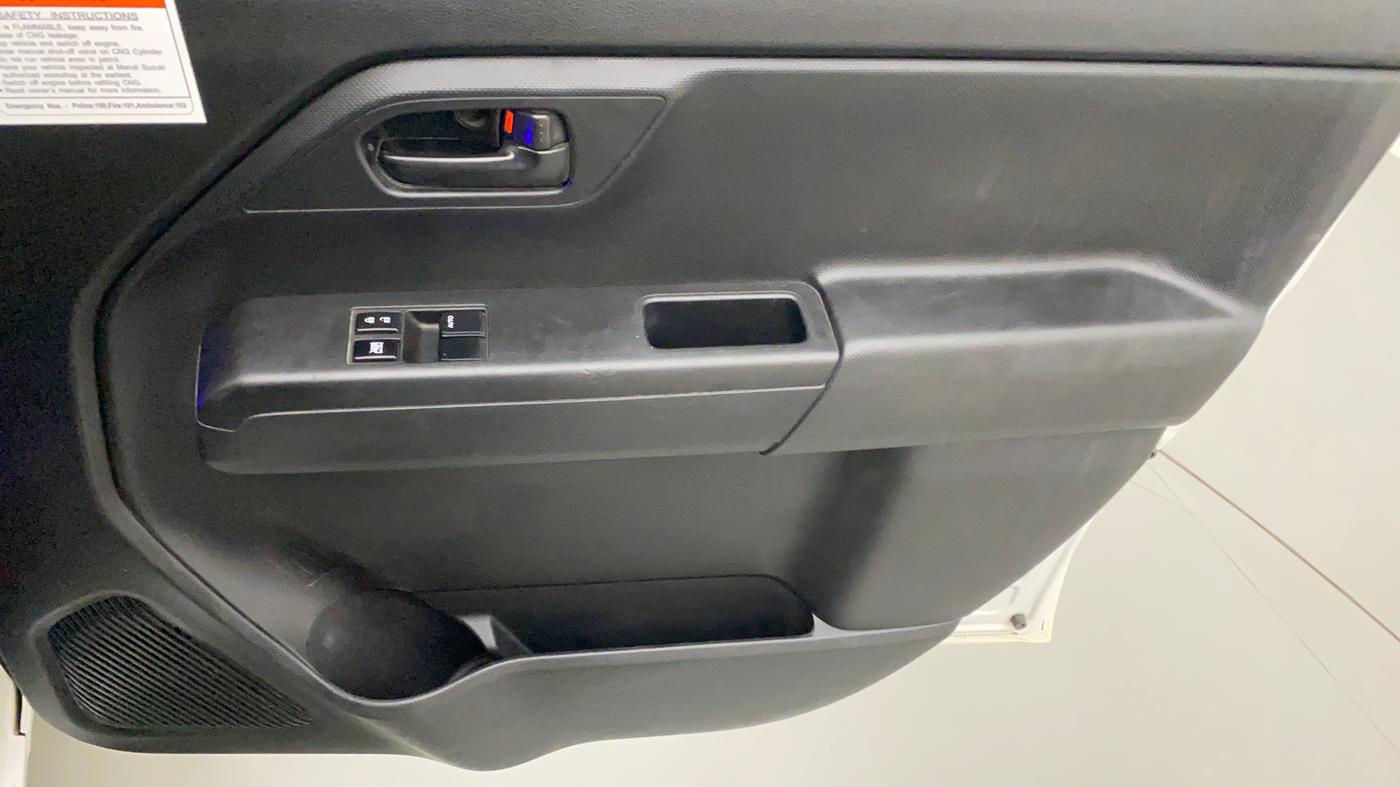 2021 Maruti New Wagon-R LXI CNG (O) 1.0, CNG, Manual, 32,369 km, Driver Side Door Panels Control