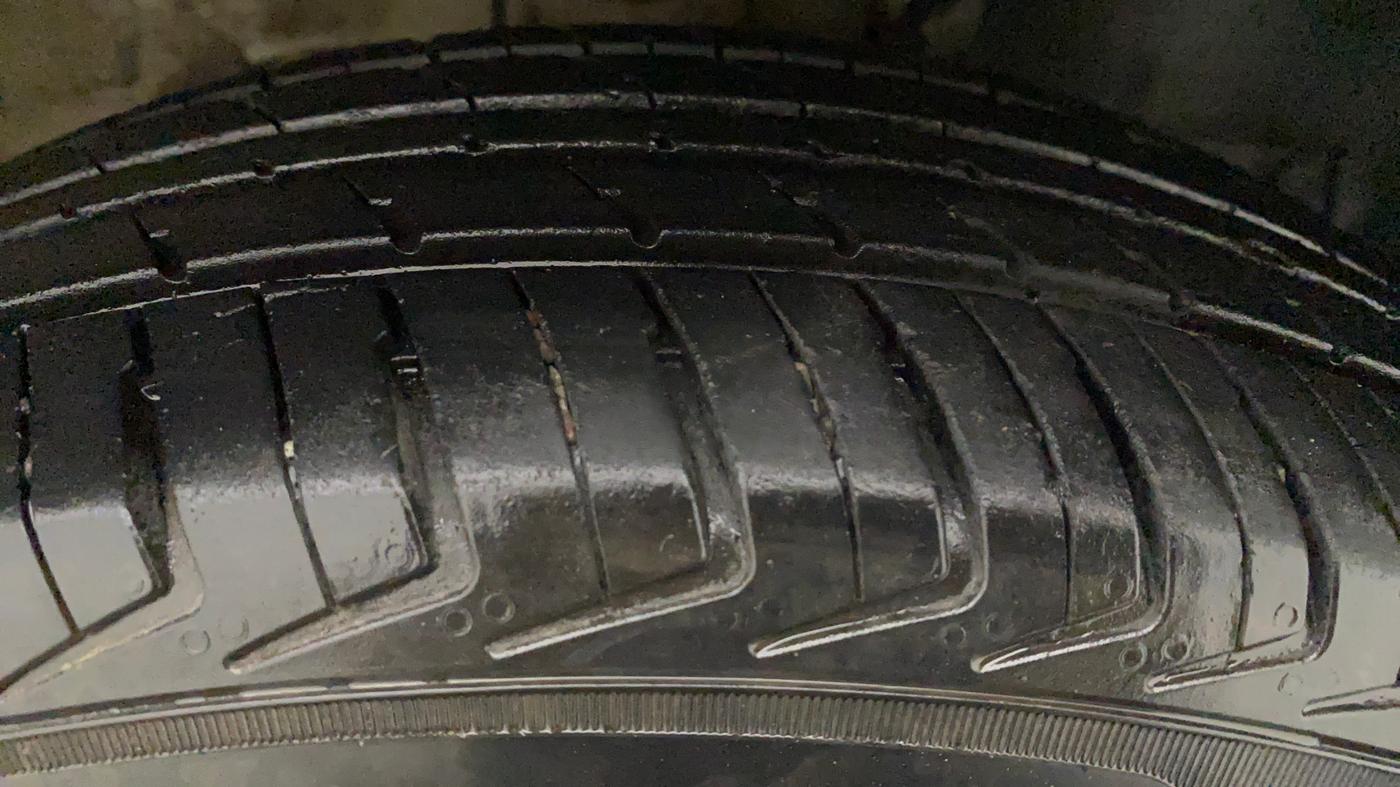 2021 Maruti New Wagon-R LXI CNG (O) 1.0, CNG, Manual, 32,369 km, Left Rear Tyre Tread