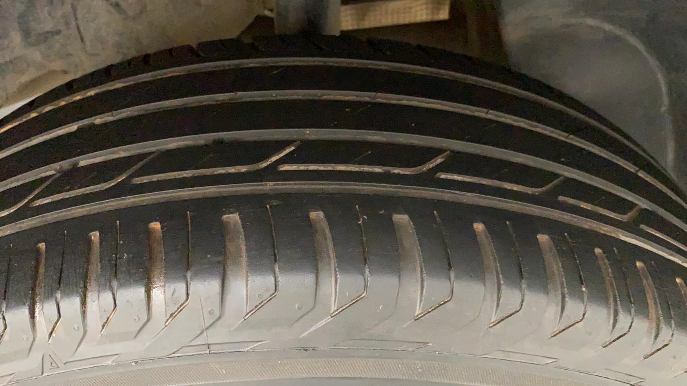 2016 Renault Duster 110 PS RXL 4X2 AMT, Diesel, Automatic, 34,279 km, Left Rear Tyre Tread