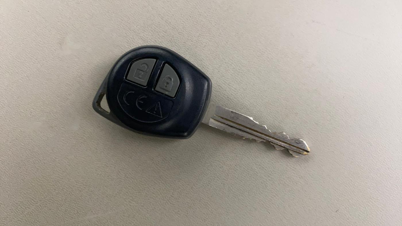 2023 Maruti Swift VXI, Petrol, Manual, 37,258 km, Key Close Up