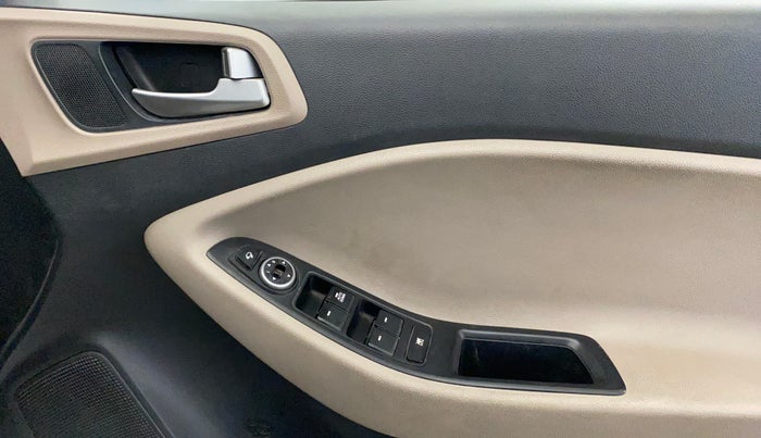 2019 Hyundai Elite i20 SPORTZ PLUS 1.2, Petrol, Manual, 34,066 km, Driver Side Door Panels Control