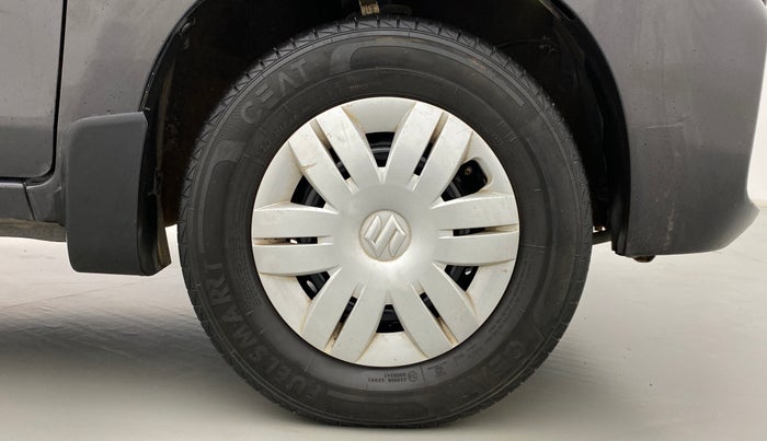 2019 Maruti Alto VXI, Petrol, Manual, 26,916 km, Right Front Wheel