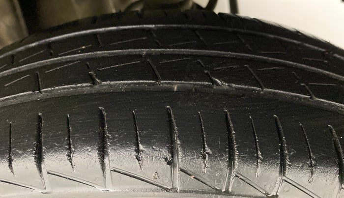 2019 Maruti Alto VXI, Petrol, Manual, 26,916 km, Left Rear Tyre Tread