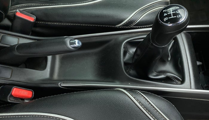 2019 Maruti Baleno ALPHA PETROL 1.2, Petrol, Manual, 38,368 km, Gear Lever