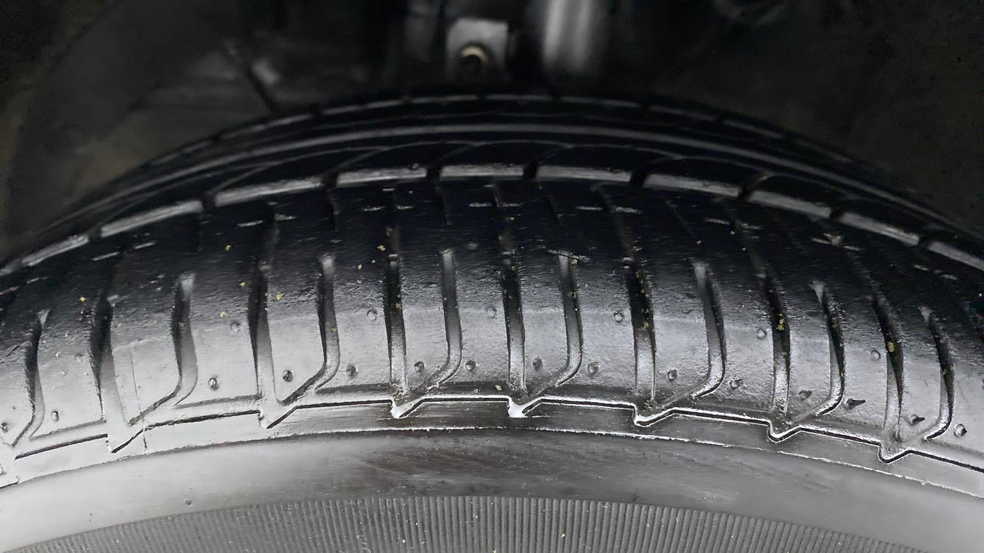 2019 Maruti Baleno ALPHA PETROL 1.2, Petrol, Manual, 38,368 km, Left Front Tyre Tread