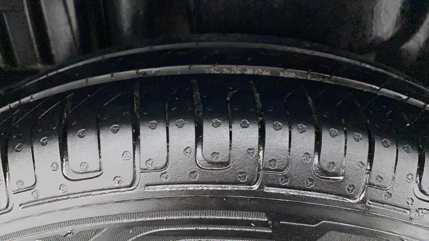 2013 Maruti Swift Dzire VXI, Petrol, Manual, 58,187 km, Right Rear Tyre Tread