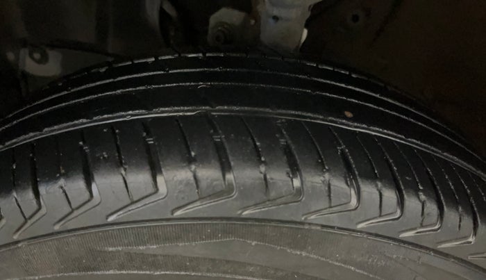 2021 Maruti New Wagon-R LXI CNG 1.0, CNG, Manual, 45,722 km, Left Front Tyre Tread