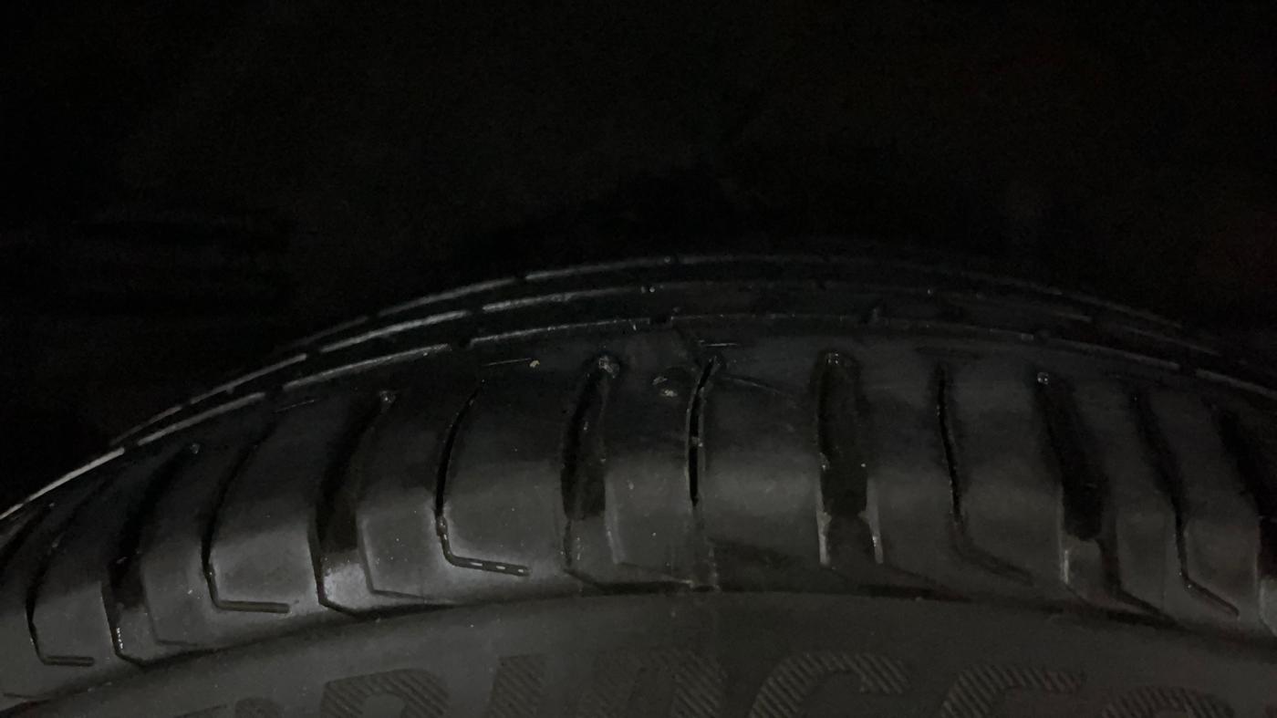 2016 Toyota Corolla Altis VL CVT PETROL, Petrol, Automatic, 90,628 km, Right Rear Tyre Tread