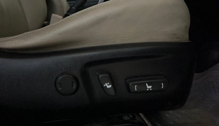 2016 Toyota Corolla Altis VL CVT PETROL, Petrol, Automatic, 90,628 km, Driver Side Adjustment Panel