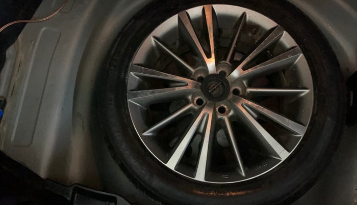 2016 Toyota Corolla Altis VL CVT PETROL, Petrol, Automatic, 90,628 km, Spare Tyre