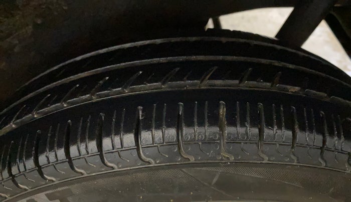 2013 Maruti Wagon R 1.0 LXI, Petrol, Manual, 44,378 km, Left Rear Tyre Tread