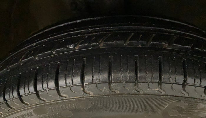 2013 Maruti Wagon R 1.0 LXI, Petrol, Manual, 44,378 km, Right Front Tyre Tread