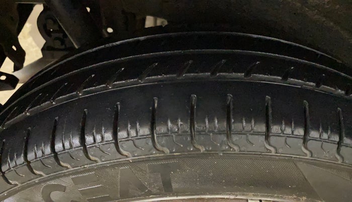 2013 Maruti Wagon R 1.0 LXI, Petrol, Manual, 44,378 km, Right Rear Tyre Tread