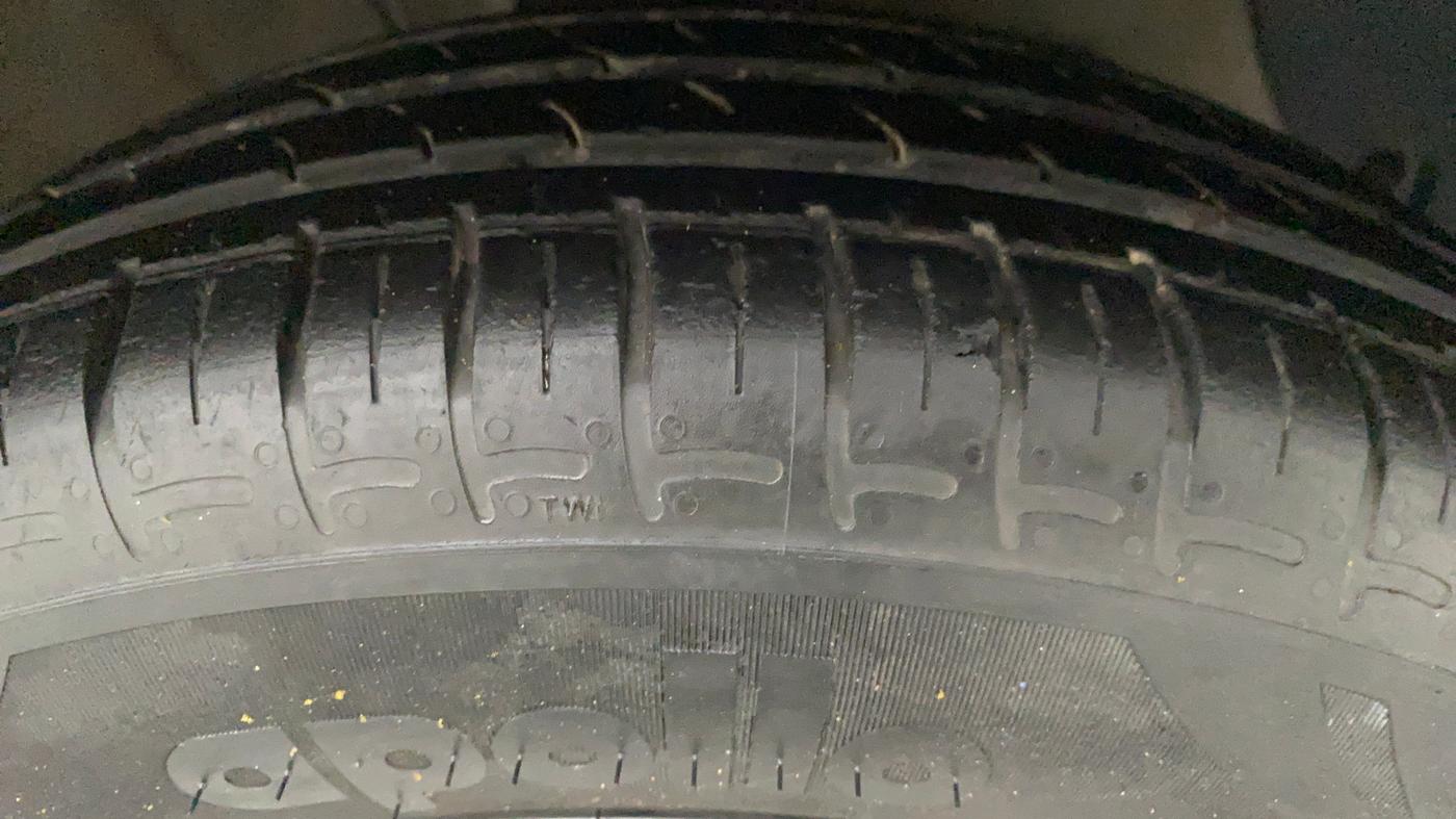 2019 Hyundai GRAND I10 NIOS SPORTZ 1.2 AT, Petrol, Automatic, 15,445 km, Right Front Tyre Tread