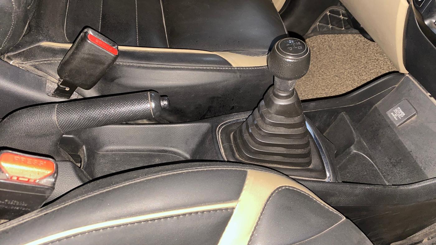 2022 Honda Amaze 1.2L I-VTEC E, Petrol, Manual, 92,983 km, Gear Lever